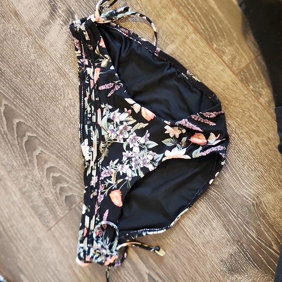 Floral print bikini - Picture 2 of 5